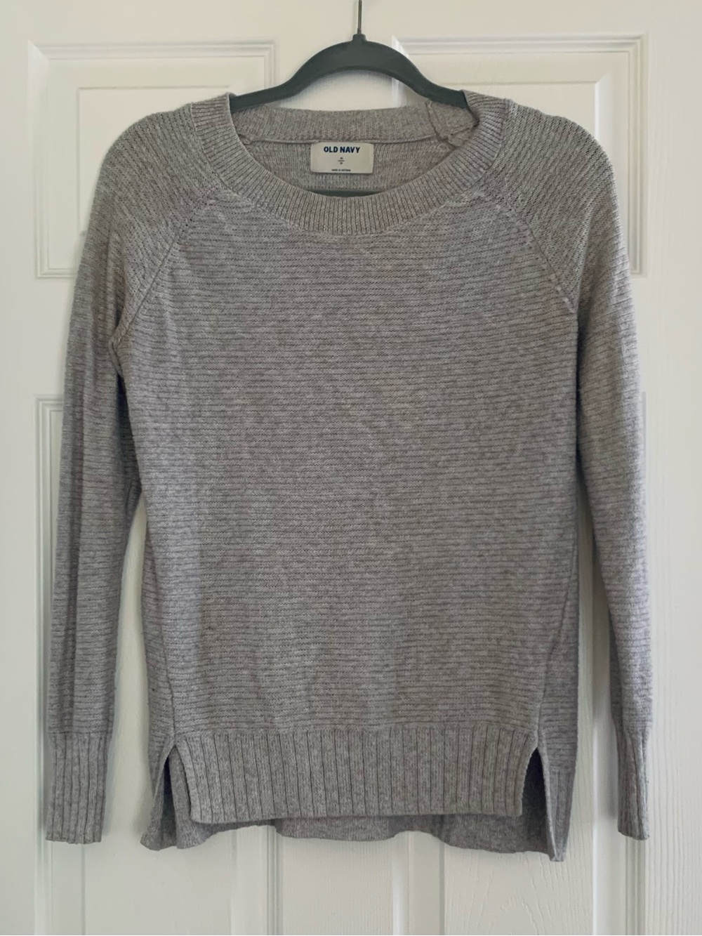 Old Navy Gray Ribbed Crewneck Sweater